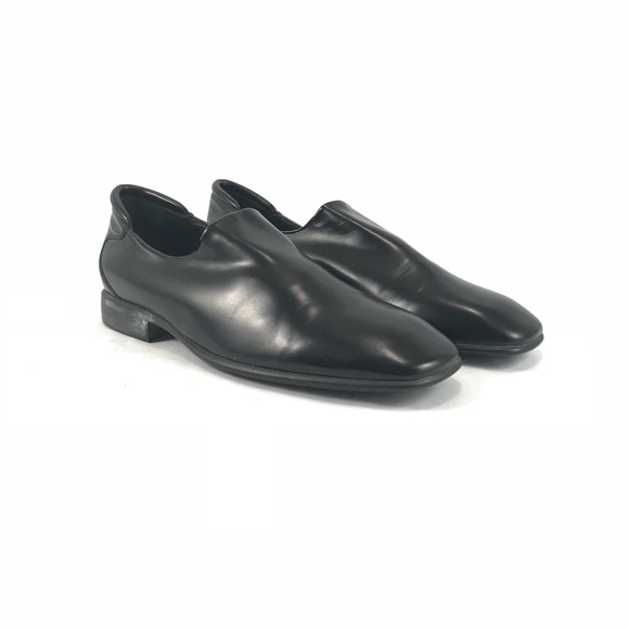 donald pliner slip on shoes